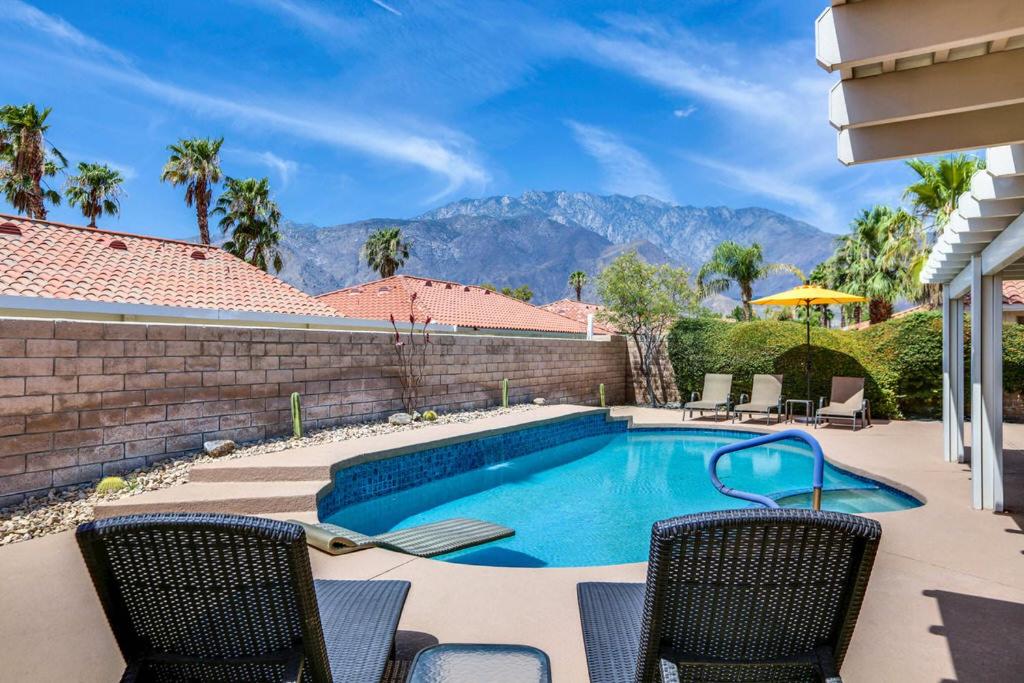 Lionsgate Retreat Main image 2